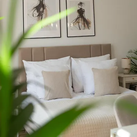 Discover - 3 Rakowicka St - Classic Near Main Station - Netflix Cracovia