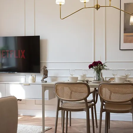 Discover - 3 Rakowicka St - Classic Near Main Station - Netflix Apartamento *