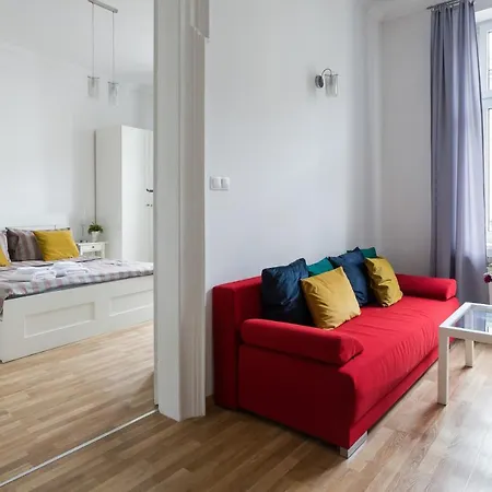Apartment Discover - 3 Rakowicka St - Classic Near Main Station - Netflix Krakow