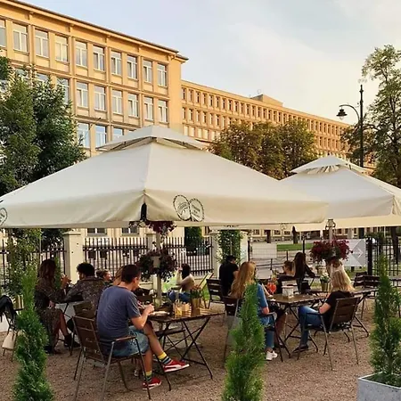 Discover - 3 Rakowicka St - Classic Near Main Station - Netflix