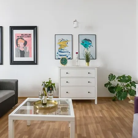 Discover - 3 Rakowicka St - Classic Near Main Station - Netflix Cracovia