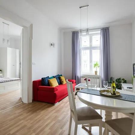 Discover - 3 Rakowicka St - Classic Near Main Station - Netflix * Cracovie