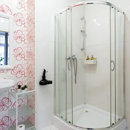 Discover - 3 Rakowicka St - Classic Near Main Station - Netflix Appartement Cracovie