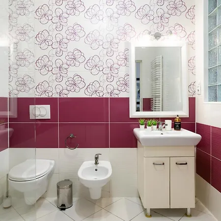 アパート Discover - 3 Rakowicka St - Classic Near Main Station - Netflix クラクフ