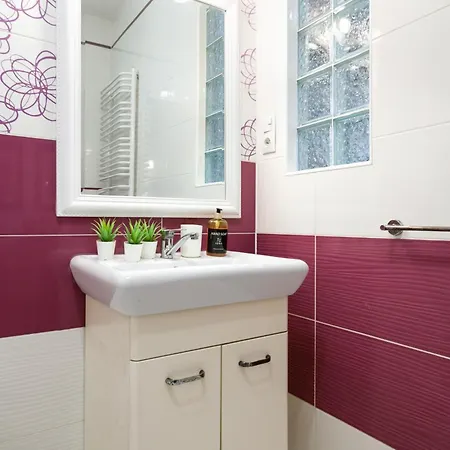 Discover - 3 Rakowicka St - Classic Near Main Station - Netflix 公寓 *