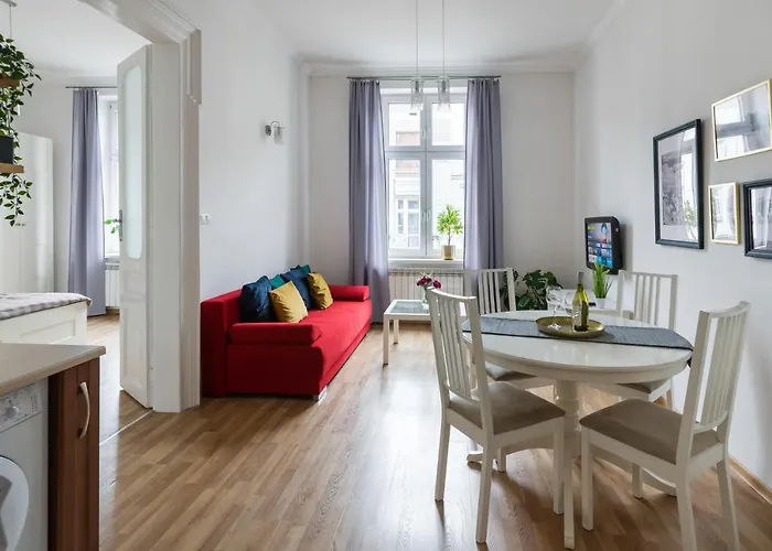 Discover - 3 Rakowicka St - Classic Near Main Station - Netflix * Krakow