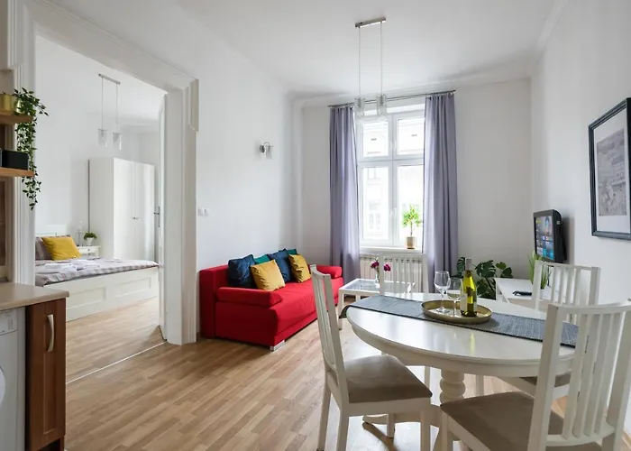 Discover - 3 Rakowicka St - Classic Near Main Station - Netflix * Krakow