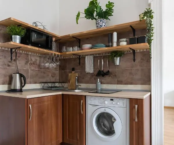 Apartment Discover - 3 Rakowicka St - Classic Near Main Station - Netflix Krakow