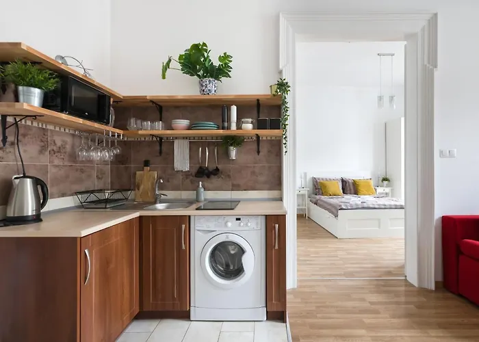 Discover - 3 Rakowicka St - Classic Near Main Station - Netflix Krakow