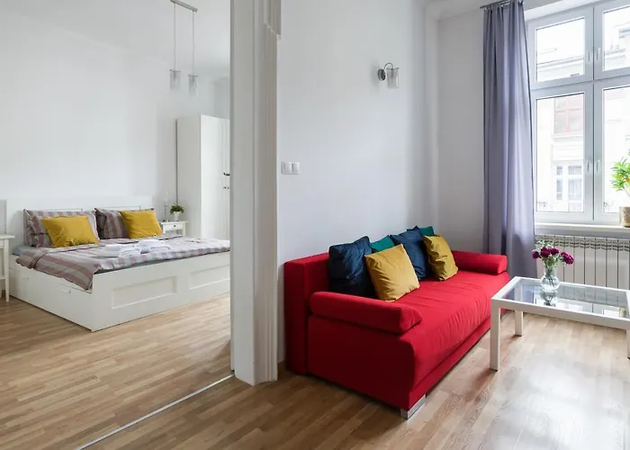 Apartment Discover - 3 Rakowicka St - Classic Near Main Station - Netflix Krakow