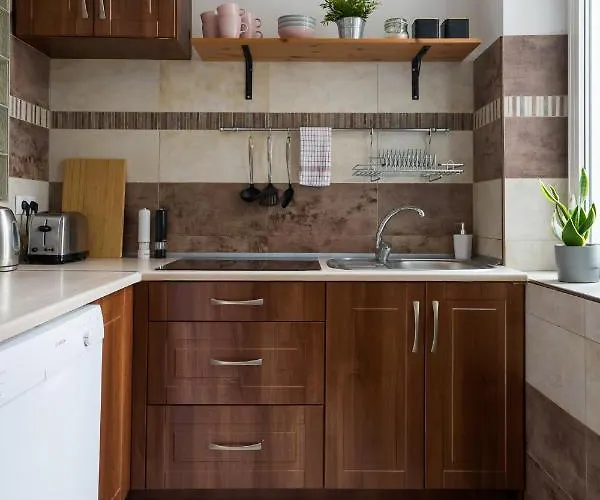 Apartment Discover - 3 Rakowicka St - Classic Near Main Station - Netflix Krakow