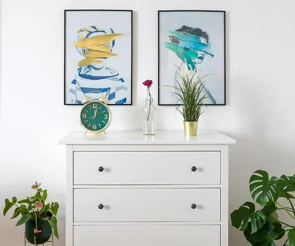 Apartment Discover - 3 Rakowicka St - Classic Near Main Station - Netflix Krakow