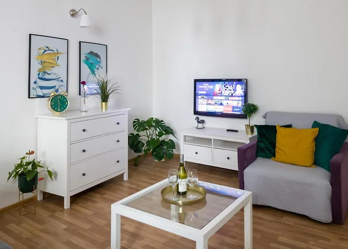 Discover - 3 Rakowicka St - Classic Near Main Station - Netflix Apartment Krakow
