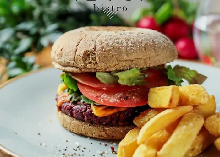 Discover - 3 Rakowicka St - Classic Near Main Station - Netflix Apartment Krakow