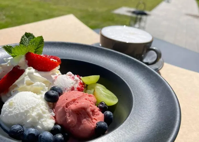 Discover - 3 Rakowicka St - Classic Near Main Station - Netflix *