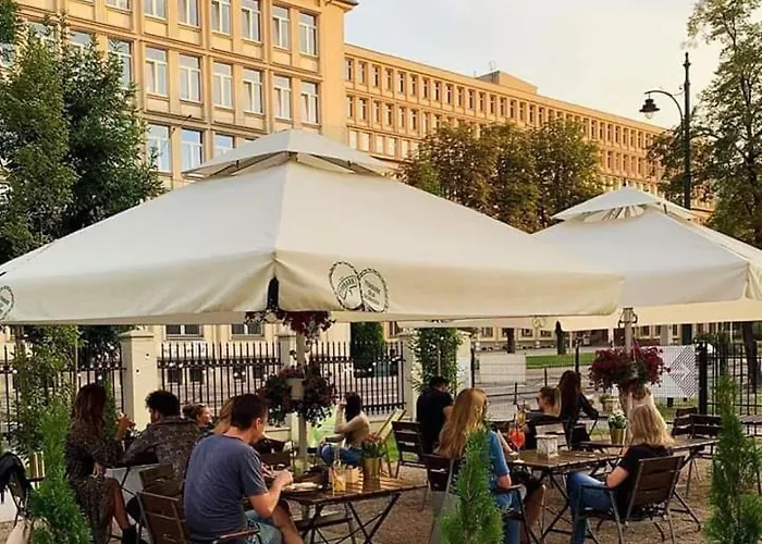 Discover - 3 Rakowicka St - Classic Near Main Station - Netflix