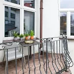 Discover - 3 Rakowicka St - Classic Near Main Station - Netflix Apartamento Cracovia