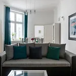 아파트 Discover - 3 Rakowicka St - Classic Near Main Station - Netflix 크라쿠프